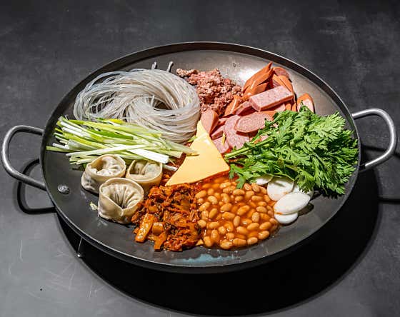 부대찌개(2인) 메뉴 사진(네이버)