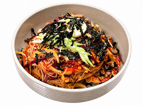 우렁 비빔국수 메뉴 사진(네이버)