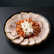 냉제육 무침 메뉴 사진(네이버)