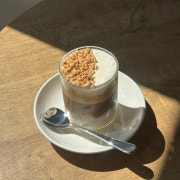 크림 라떼 Cream latte 메뉴 사진(네이버)