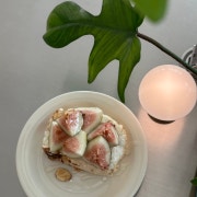 머랭 롤라드 메뉴 사진(네이버)
