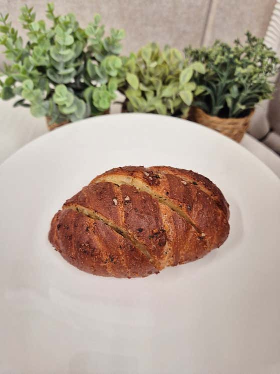 갈릭크림소금빵 메뉴 사진(네이버)