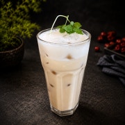 깊은인삼 라떼 (Only Ice) 메뉴 사진(네이버)