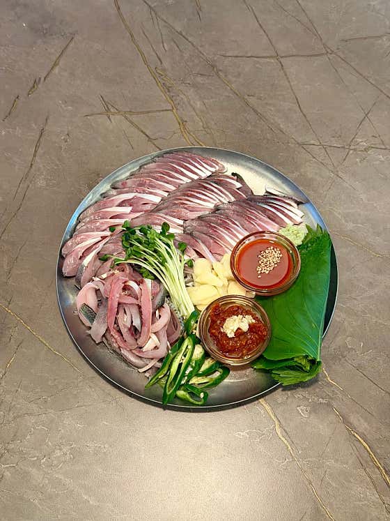 가을제철 전어회 메뉴 사진(네이버)
