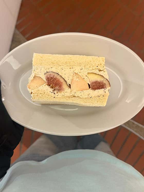 얼그레이 후루츠 산도 메뉴 사진(네이버)