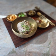 지리산흑돼지비빔국수 메뉴 사진(네이버)