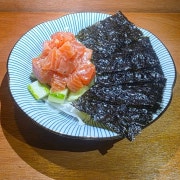 사오타레 연어 사라다 메뉴 사진(네이버)