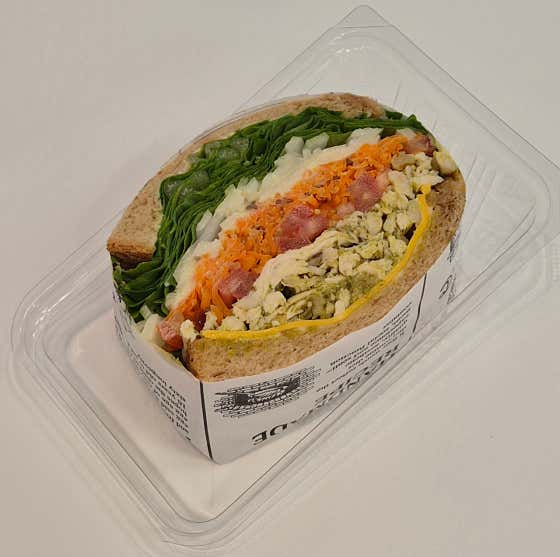 바질치킨샌드위치(half) 메뉴 사진(네이버)