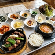 [점심특선] 수제 돼지갈비 세트 메뉴 사진(네이버)