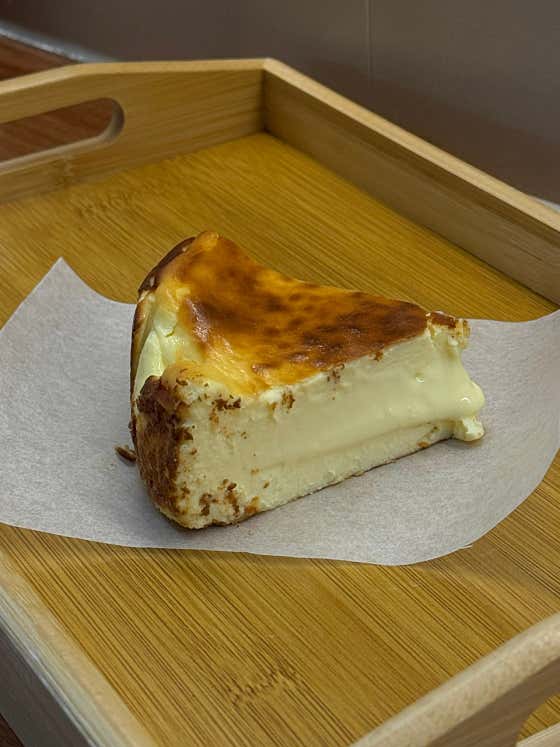 수제 바스크치즈케이크 메뉴 사진(네이버)