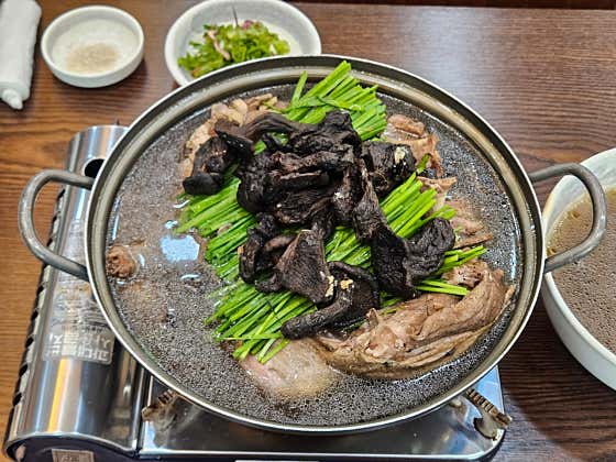 능이오리백숙 메뉴 사진(네이버)