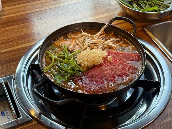 한식명장의 우거지한우곱창전골 메뉴 사진(네이버)