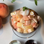 🍑500g 백도 폭탄빙수(시즌종료) 메뉴 사진(네이버)