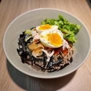 메밀막국수(비빔) 메뉴 사진(네이버)