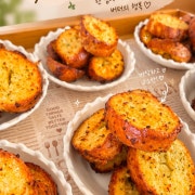 갈릭 버터 소금빵 메뉴 사진(네이버)