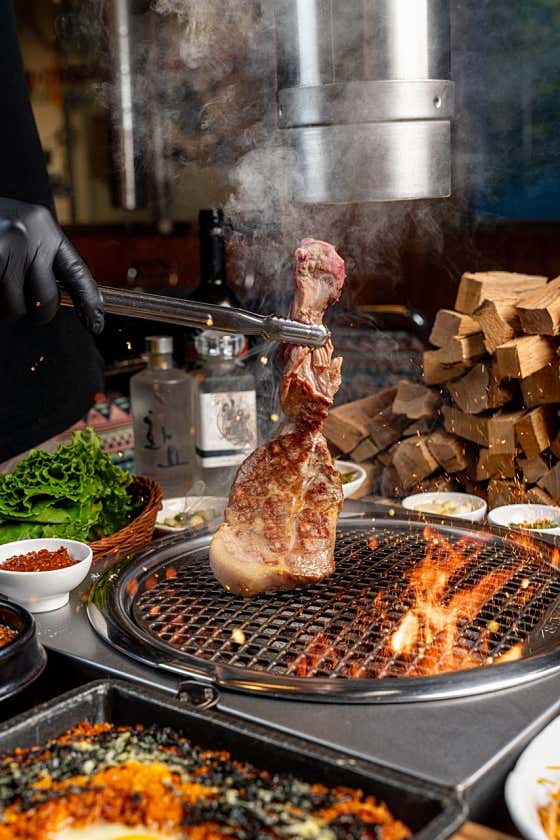 [비쥬얼담당]도끼-뼈목살(400g) 메뉴 사진(네이버)