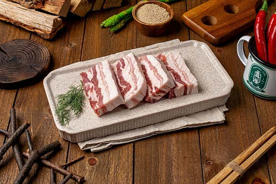[보리먹인]두툼 삼겹살(180g) 메뉴 사진(네이버)