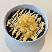 돌자반 날치알 주먹밥 메뉴 사진(네이버)