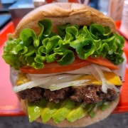 AVOCADO BURGER 메뉴 사진(네이버)