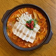 (NEW) 김치어묵전골에 빠진 칼국수 메뉴 사진(네이버)