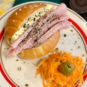 수제잠봉 소금빵 샌드위치 메뉴 사진(네이버)