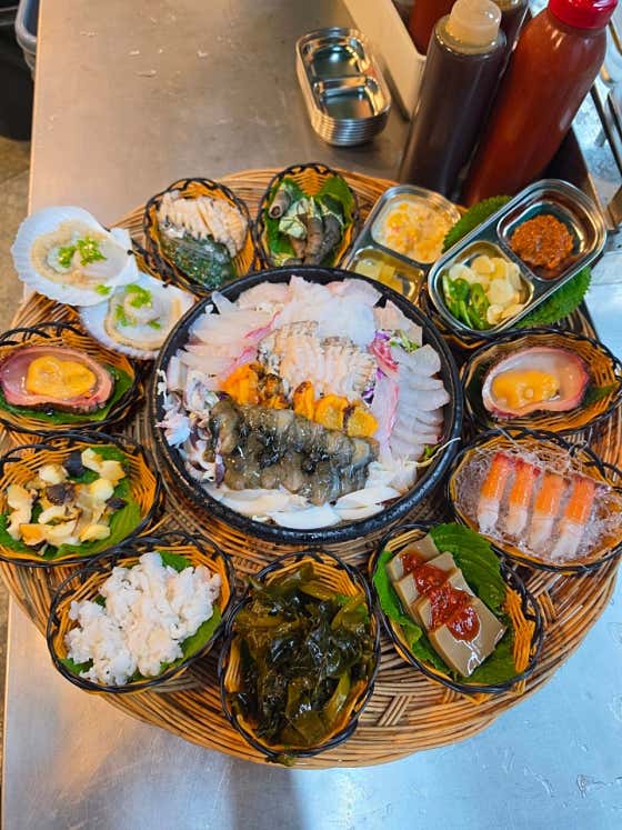 사장님마음대로(물회+해산물모듬) 메뉴 사진(네이버)