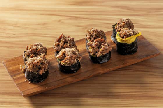 간장제육 메밀김밥 메뉴 사진(네이버)