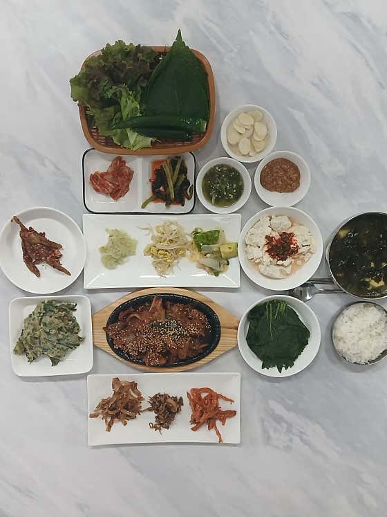 제육정식 메뉴 사진(네이버)