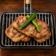두툼목살 200g 메뉴 사진(네이버)