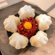 소문난 눈꽃 육회 메뉴 사진(네이버)