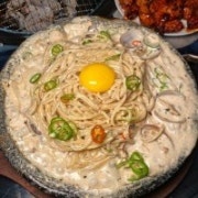 돌판 크림 파스타 메뉴 사진(네이버)
