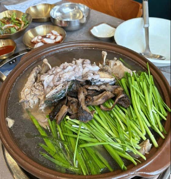 한방오리백숙 메뉴 사진(네이버)