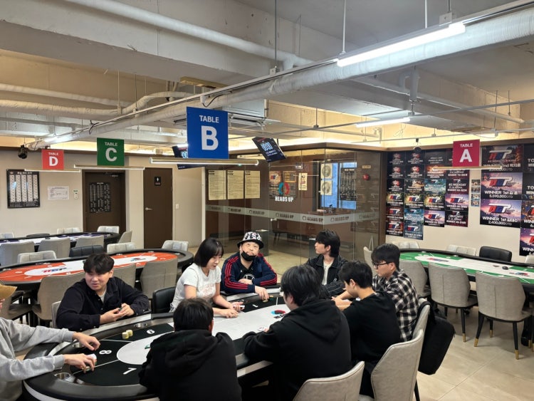 헤즈업 서면점 홀덤펍 매장 사진