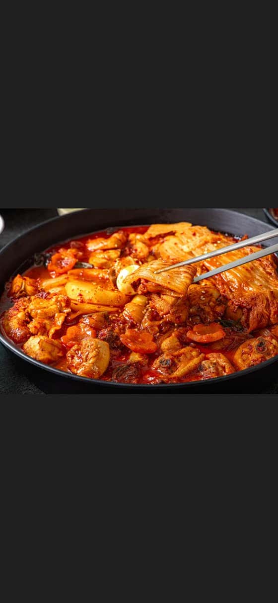 묵은지 닭볶음탕 뼈/순살 메뉴 사진(네이버)