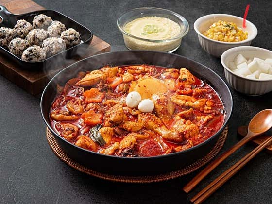 얼큰닭볶음탕 뼈/순살 메뉴 사진(네이버)