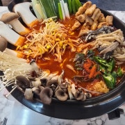 한우 곱창전골(중) 메뉴 사진(네이버)