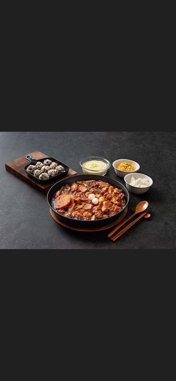 까만몽찜닭 뼈/순살 메뉴 사진(네이버)