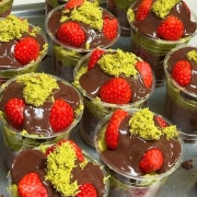 두바이딸기초코범벅🧆🍓 메뉴 사진(네이버)