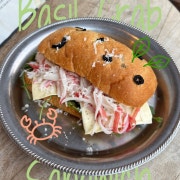 바질 게살 샌드위치 메뉴 사진(네이버)