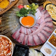 방어반 생새우반 한상 메뉴 사진(네이버)