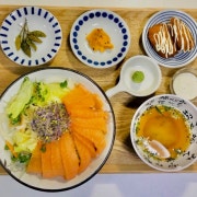 단짠 연어덮밥 메뉴 사진(네이버)