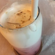생크림딸기라떼 메뉴 사진(네이버)