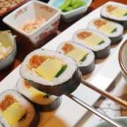 100겹계란말이 김초밥 메뉴 사진(네이버)