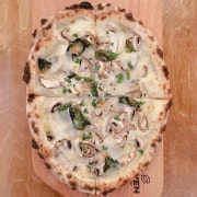 Quattro funghi 콰트로풍기 메뉴 사진(네이버)