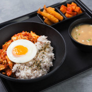 김치제육덮밥 메뉴 사진(네이버)