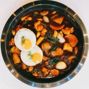 간장or빨간 국물 찜닭 메뉴 사진(네이버)