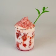 스노우딸기 라떼 (only Ice) 메뉴 사진(네이버)