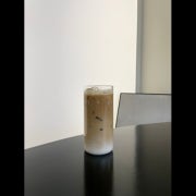 바닐라 빈 라떼 메뉴 사진(네이버)