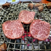 국내산한우생등심,주물럭 145g 메뉴 사진(네이버)
