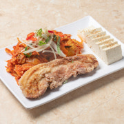 통삼겹 두부김치 메뉴 사진(네이버)